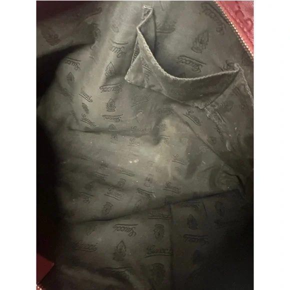 325. Red Gucci Tote Bag - Picture 3 of 16